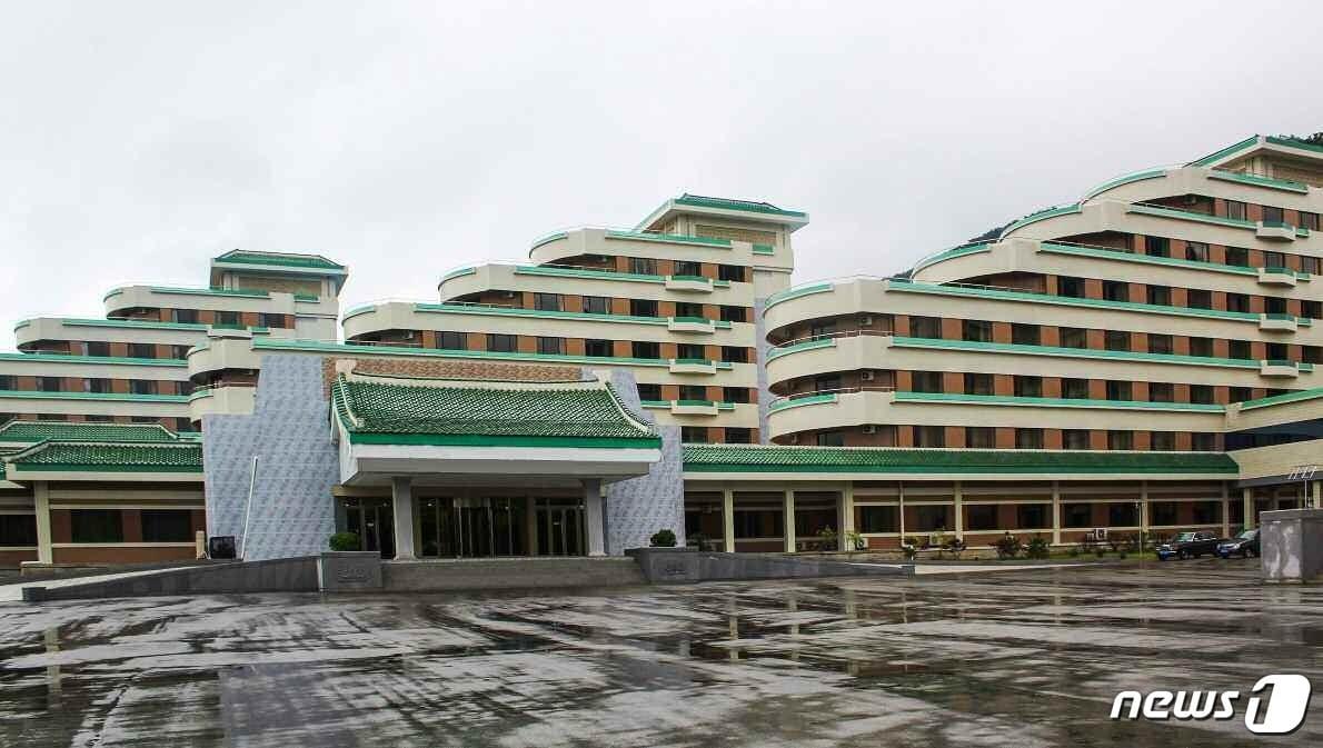 Mount Chongbang Hotel in North Korea / Rodong Sinmun