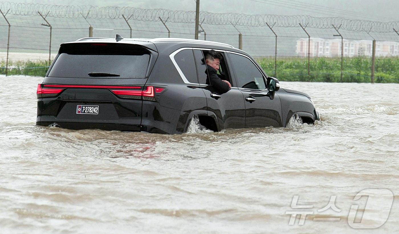 In July last year, Kim Jong Un, General Secretary of the Workers&#39; Party of Korea, visited flood-stricken areas in Sinuiju City and Uiju County, North Pyongan Province / Rodong Sinmun