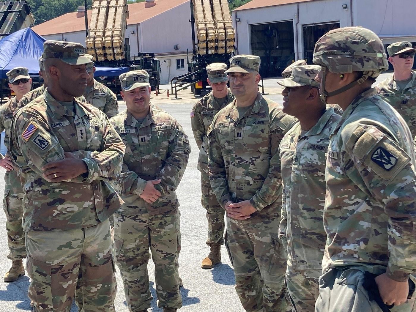 Lt. Gen. Sean Gainey, the commander of the U.S. Army Space and Missile Defense Command &#40;left&#41;, visited the 2-1 Air Defense Artillery Battalion located at Camp Carroll in Chilgok, North Gyeongsang Province. &#40;Provided by U.S. 8th Army&#41;