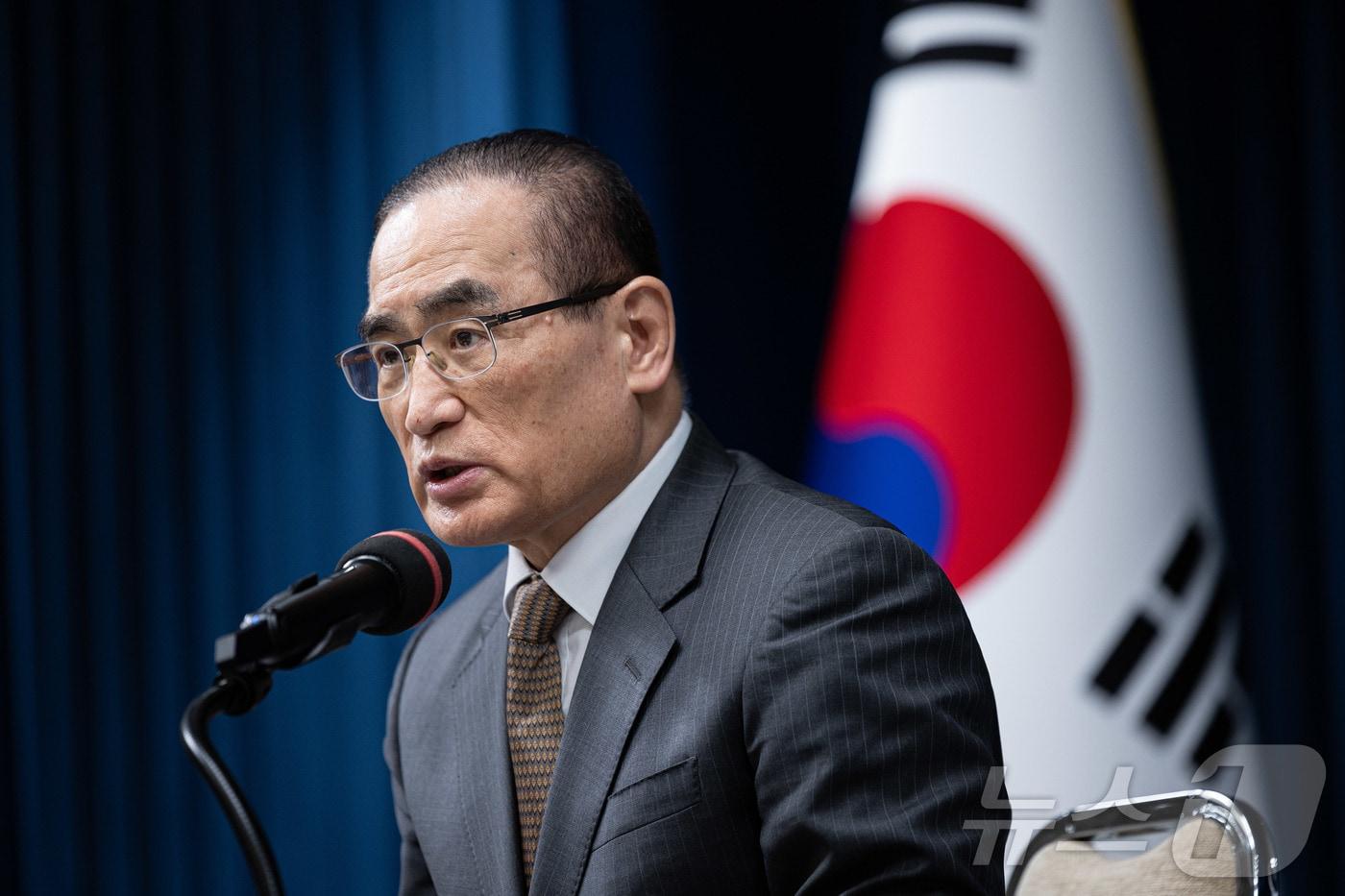 National Security Office Director Wi Sung-lac briefed reporters on President Lee Jae Myung&#39;s ASEAN tour and APEC summit schedule at the presidential office building in Yongsan, Seoul, on October 24. 2025.10.24 / News1