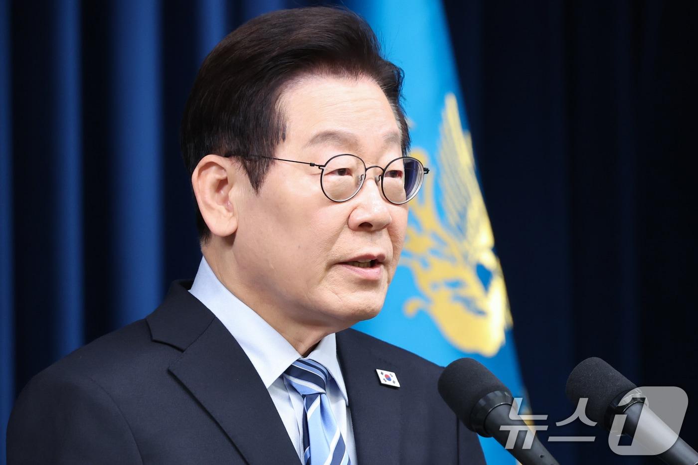 President Lee Jae Myung announces the conclusion of the Korea-U.S. Fact Sheet at the Yongsan Presidential Office in Seoul on November 14 last year 2025.11.14 / News1