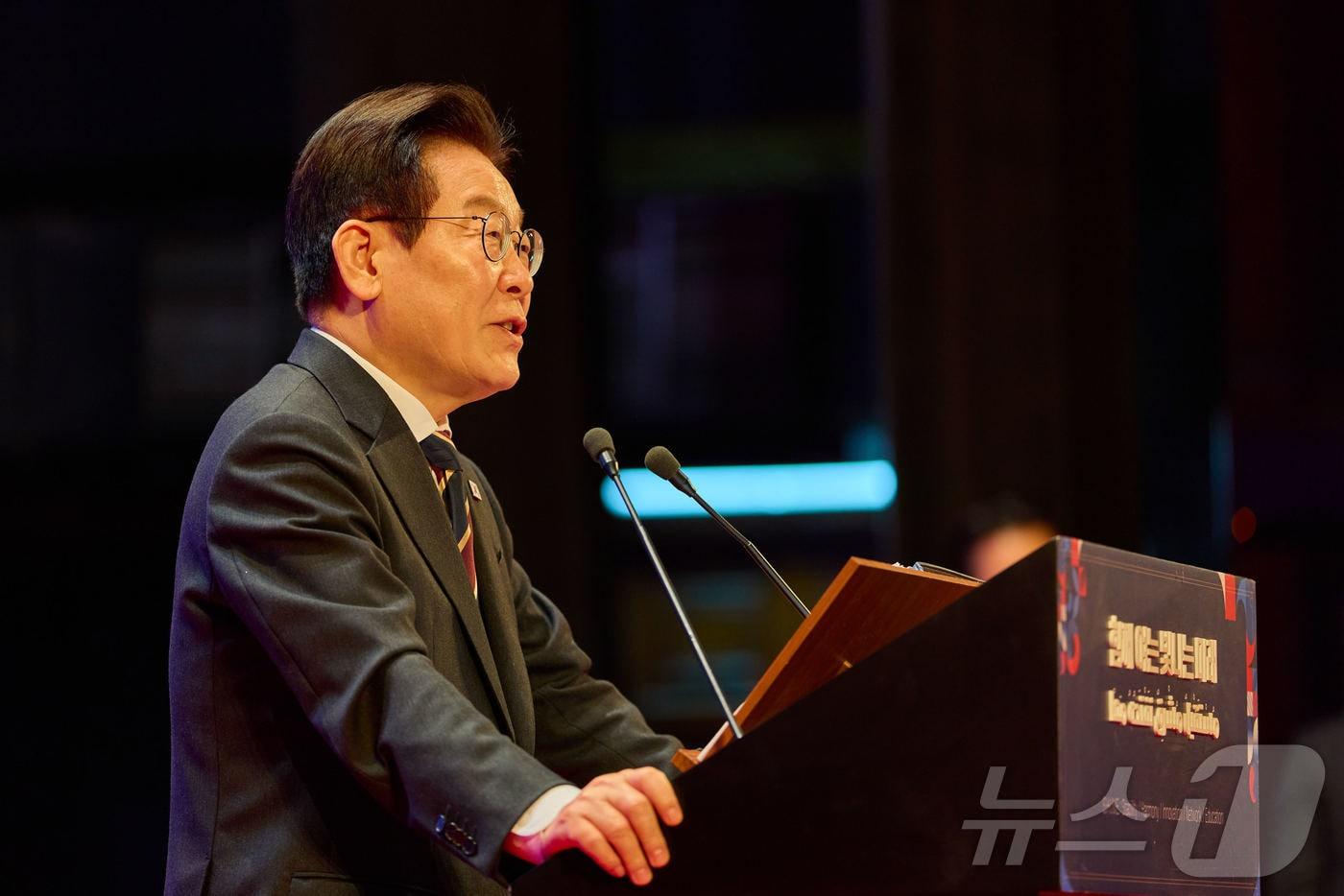 Courtesy of the Presidential Office