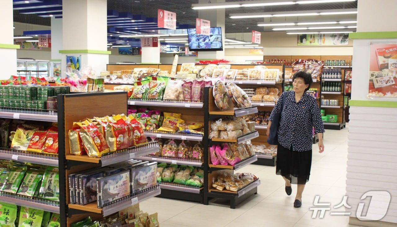 Bread and pastry products sold at the grocery section of the supermarket on the first floor of the Daesong Department Store in Pyongyang, 2019 / Provided by the Author