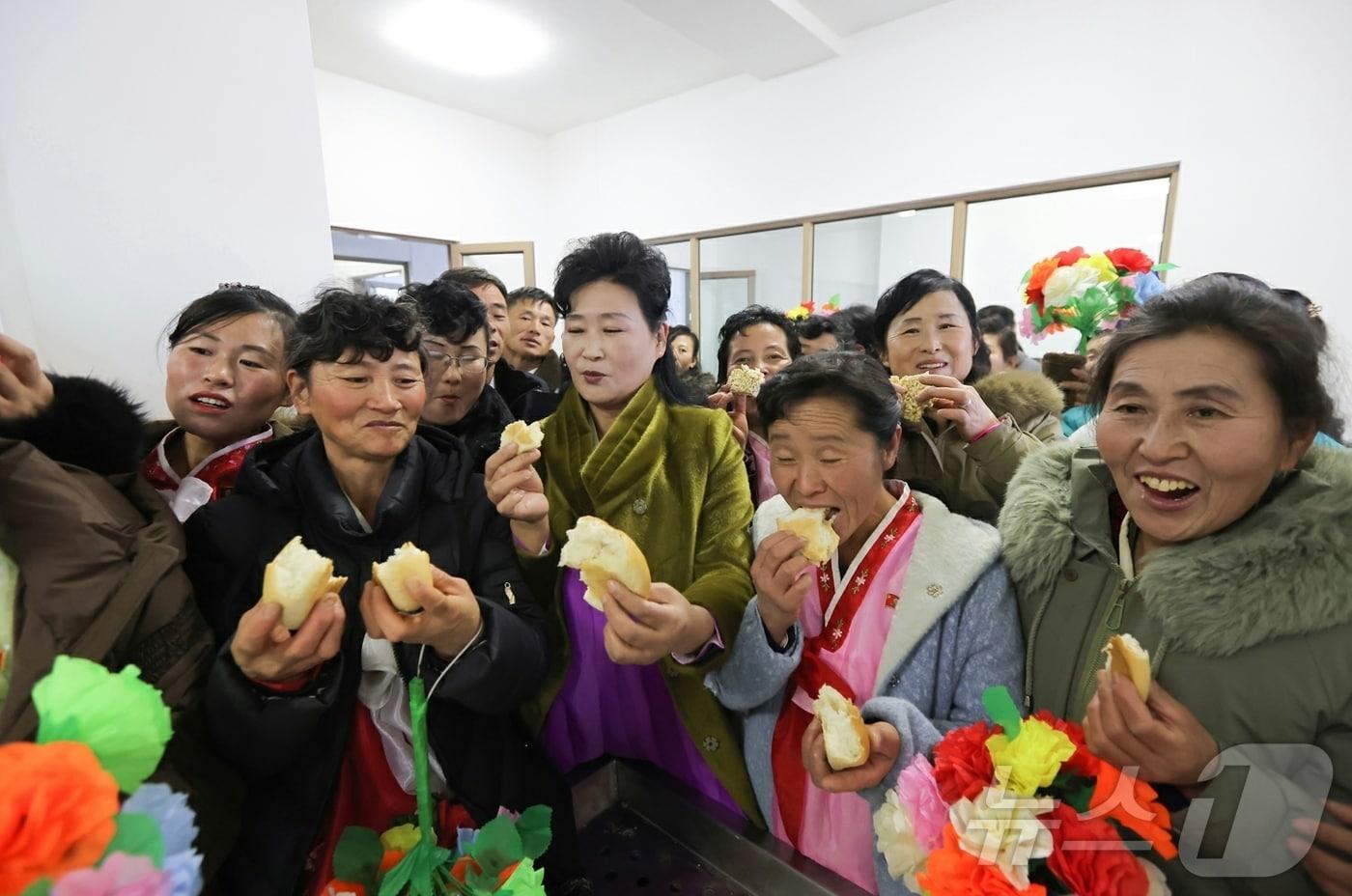 The Rodong Sinmun, the official newspaper of North Korea's Workers' Party, reported on December 19 the completion ceremony for a local industrial factory in Changyon County / Rodong Sinmun