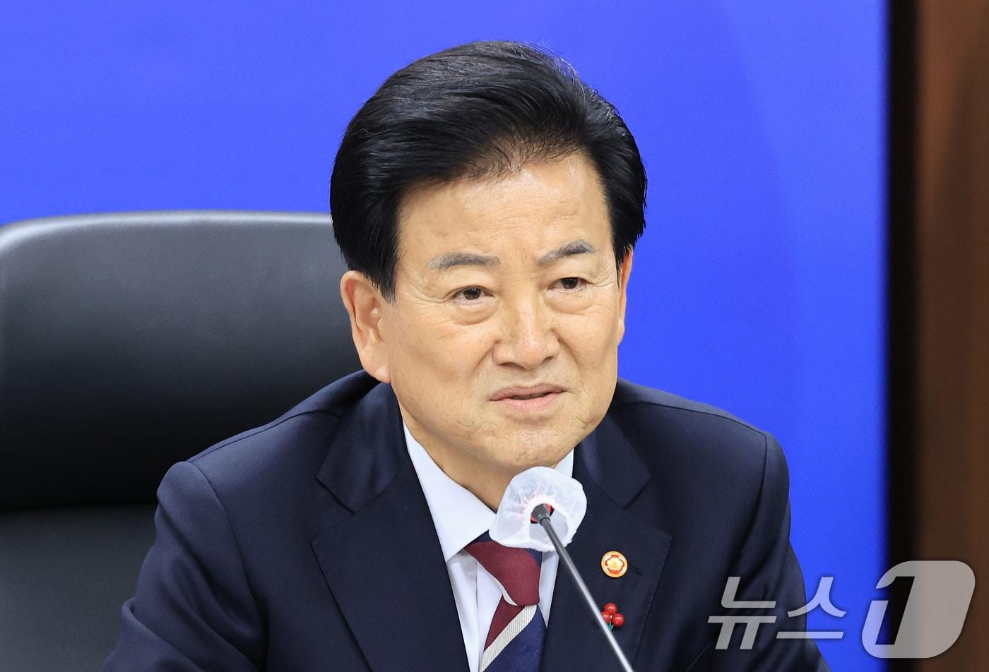 Unification Minister Chung Dong-young is holding a post-briefing session on December 19 at the Government Complex Seoul in Jongno-gu, Seoul. 2025.12.19 / News1