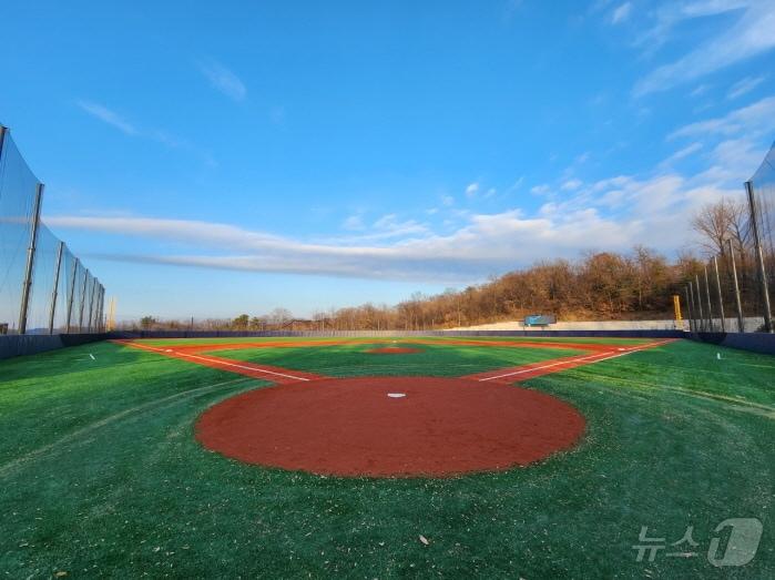 U.S. forces returned a newly constructed baseball field on the land at Camp Howze in Paju. Photo courtesy of Paju City