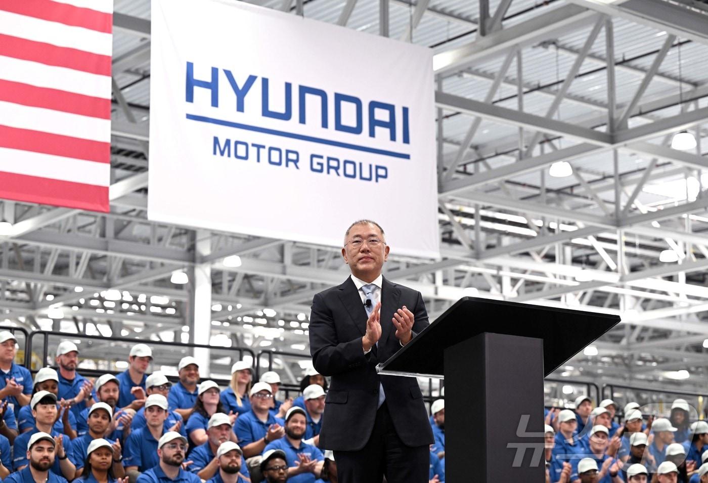 On April 26, Hyundai Motor Group Chairman Chung Eui-sun delivers a welcome speech at the completion ceremony of the Hyundai Motor Group Metaplant America &#40;HMGMA&#41; in Ellabell, Georgia / News1