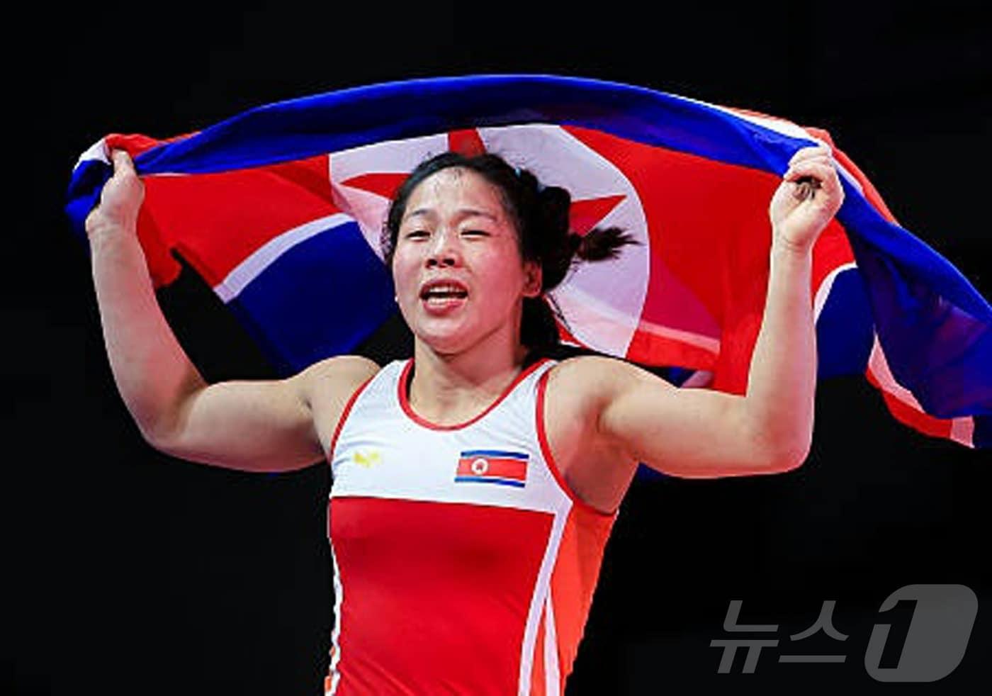 Oh Kyong-ryong, who won a gold medal at the World Wrestling Championships / Rodong Sinmun