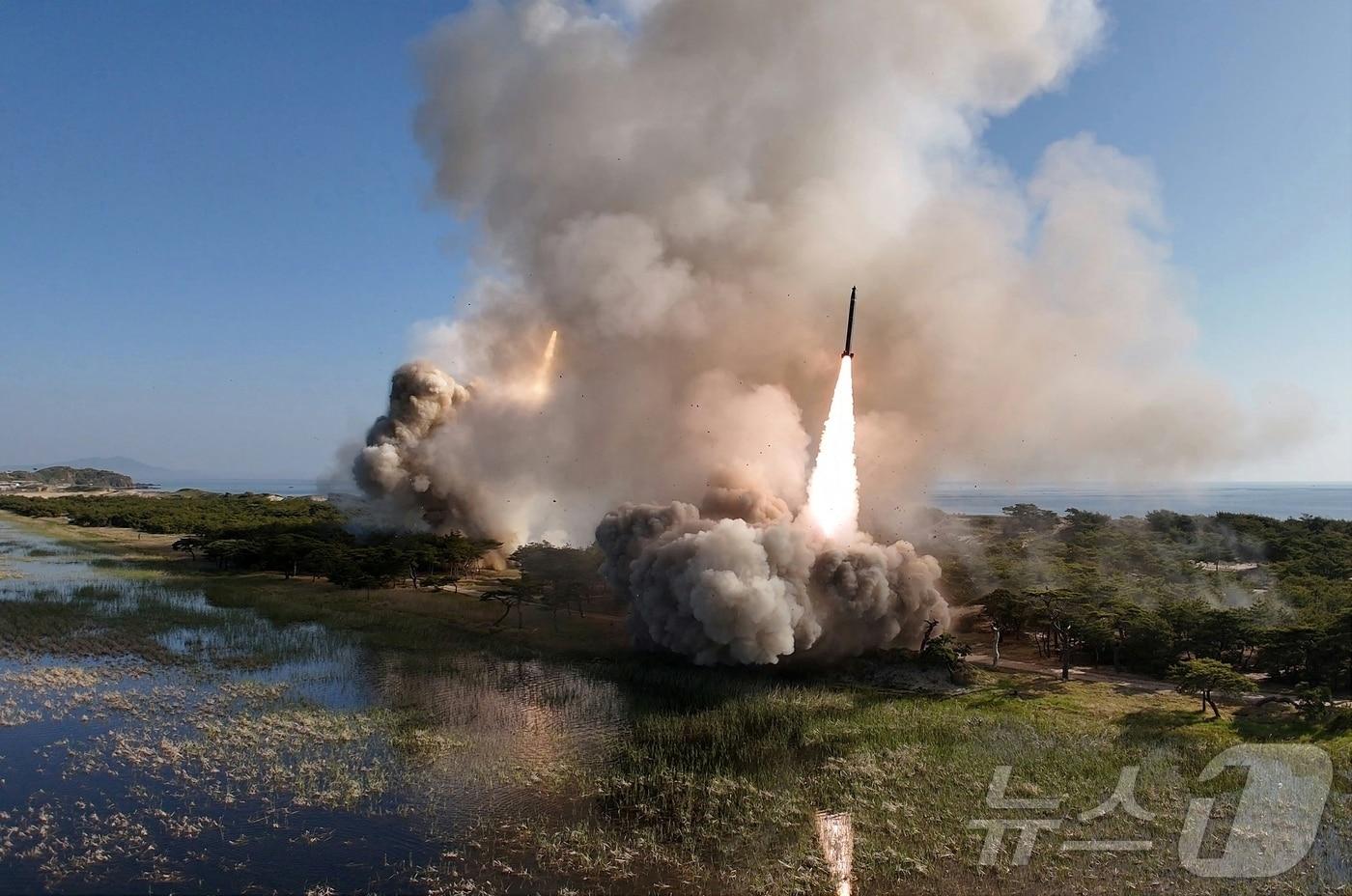 A scene of North Korea&#39;s short-range ballistic missile launch. 2025.10.29/News1