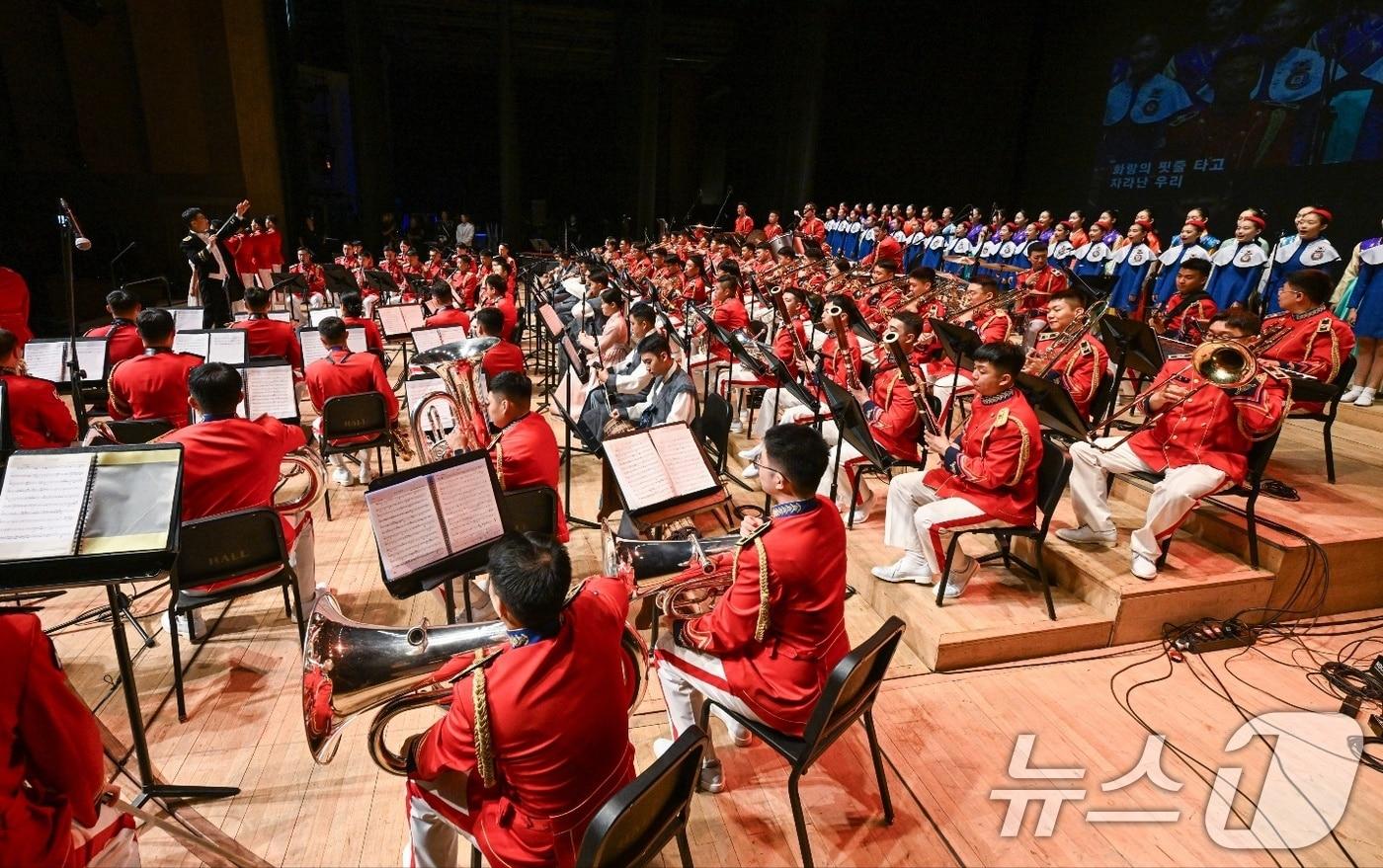 To mark the 75th anniversary of the Korean War, the 2025 Republic of Korea Army Patriotic Concert was held last June at the KBS Hall in Yeouido, Seoul 2025.6.18 / News1