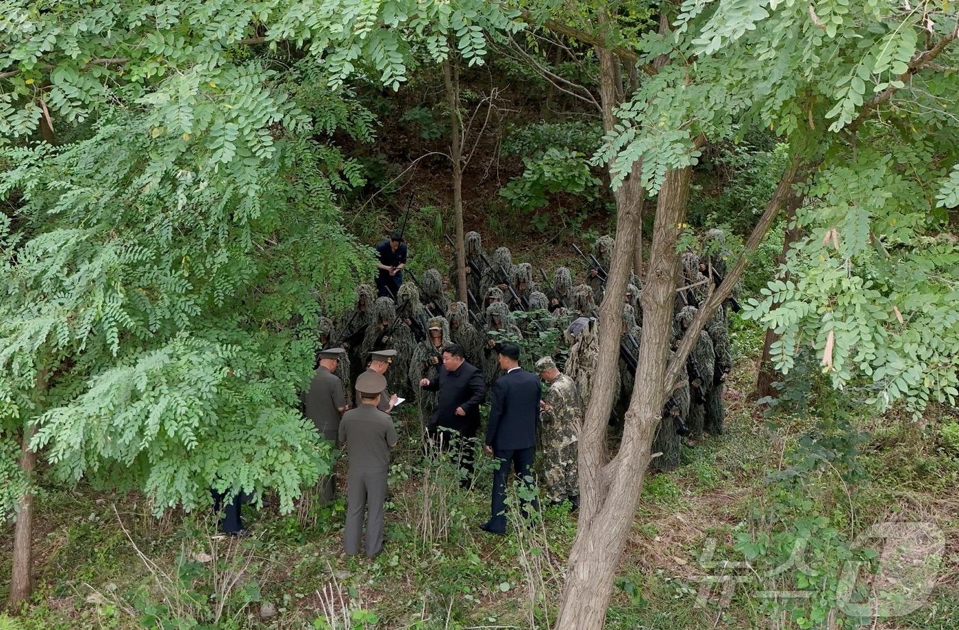 Kim Jong Un inspects special operations training base of the Korean People’s Army / Rodong Sinmun