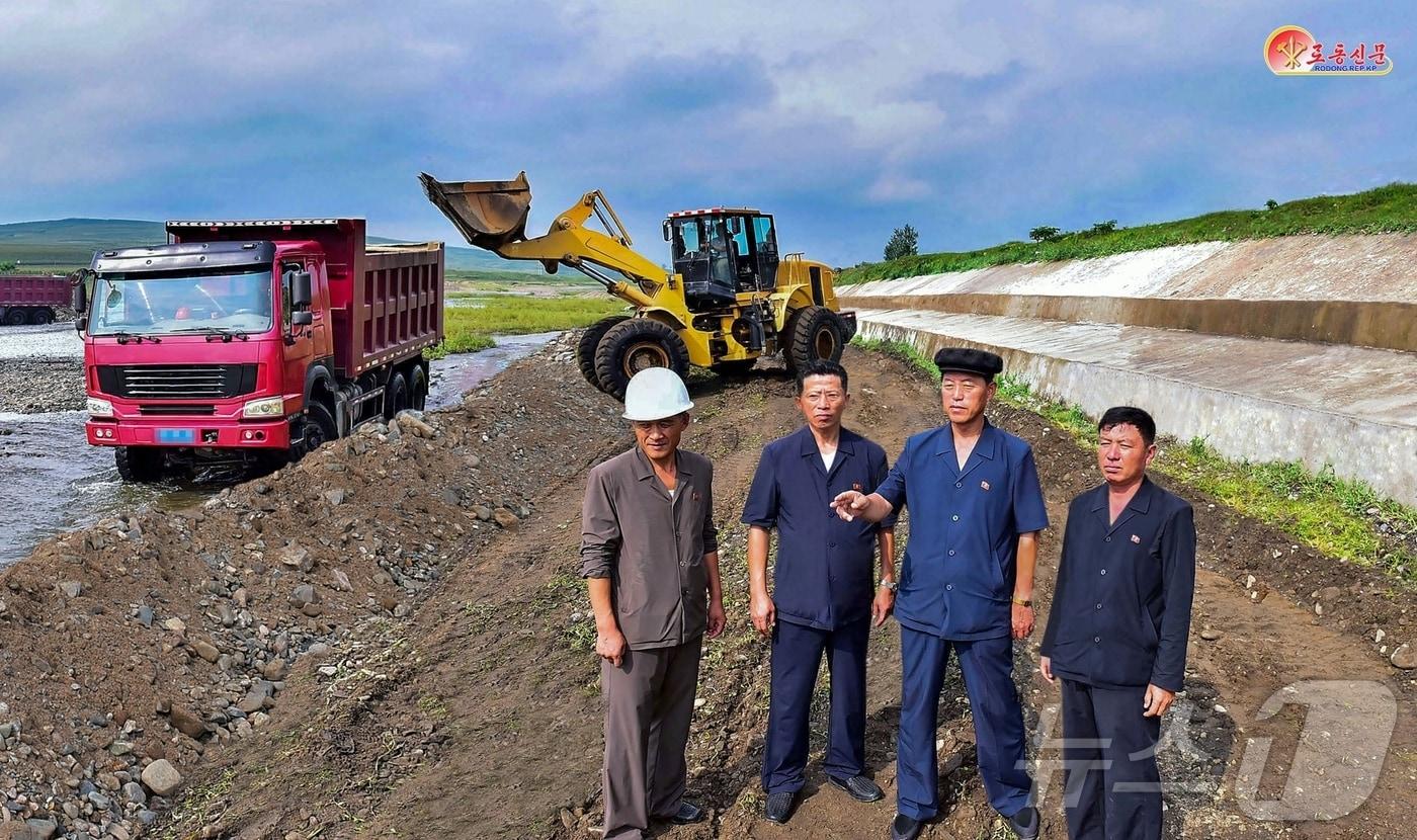 The Rodong Sinmun, the official newspaper of North Korea&#39;s Workers&#39; Party, stated on August 30 that party organizations should spare no effort in their work to cope with the disaster-level weather / Rodong Sinmun