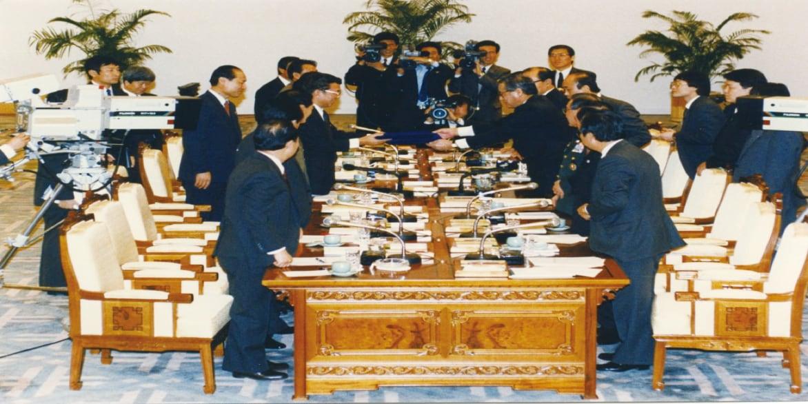 The fifth round of inter-Korean high-level talks at Panmunjom in December 1991 / Provided by the Ministry of Unification