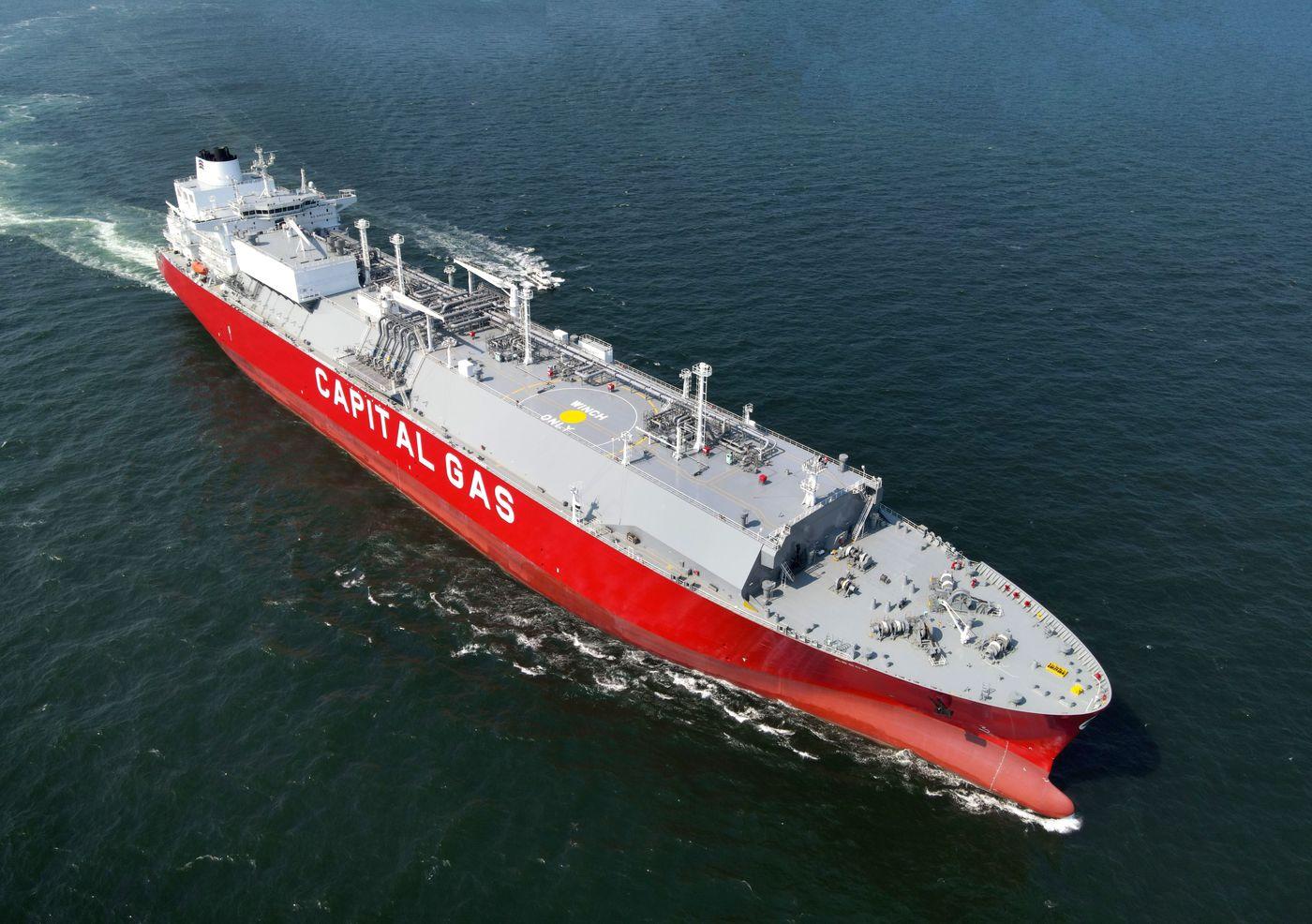 An LNG carrier built by HD Heavy Industries undergoes sea trials before delivery in 2024. HD Heavy Industries plans to expand remote sea trials for ships nearing delivery using Starlink in the future / Provided by HD Heavy Industries