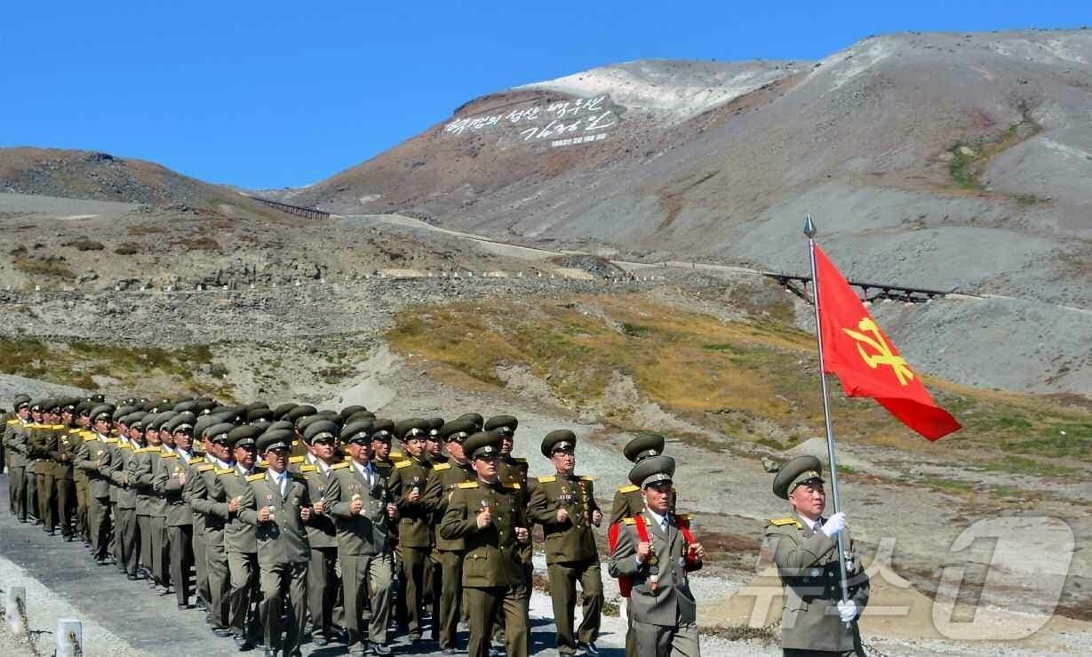 The Rodong Sinmun, the official newspaper of North Korea&#39;s Workers&#39; Party, reported on September 13 that a meeting of military personnel from the Ministry of Social Security was held on the previous day at the summit of Paektu Mountain, the sacred mountain of the revolution, to adopt a letter of loyalty addressed to Comrade Kim Jong Un, the Party&#39;s General Secretary, on the occasion of the 80th anniversary of the Party&#39;s founding / Rodong Sinmun