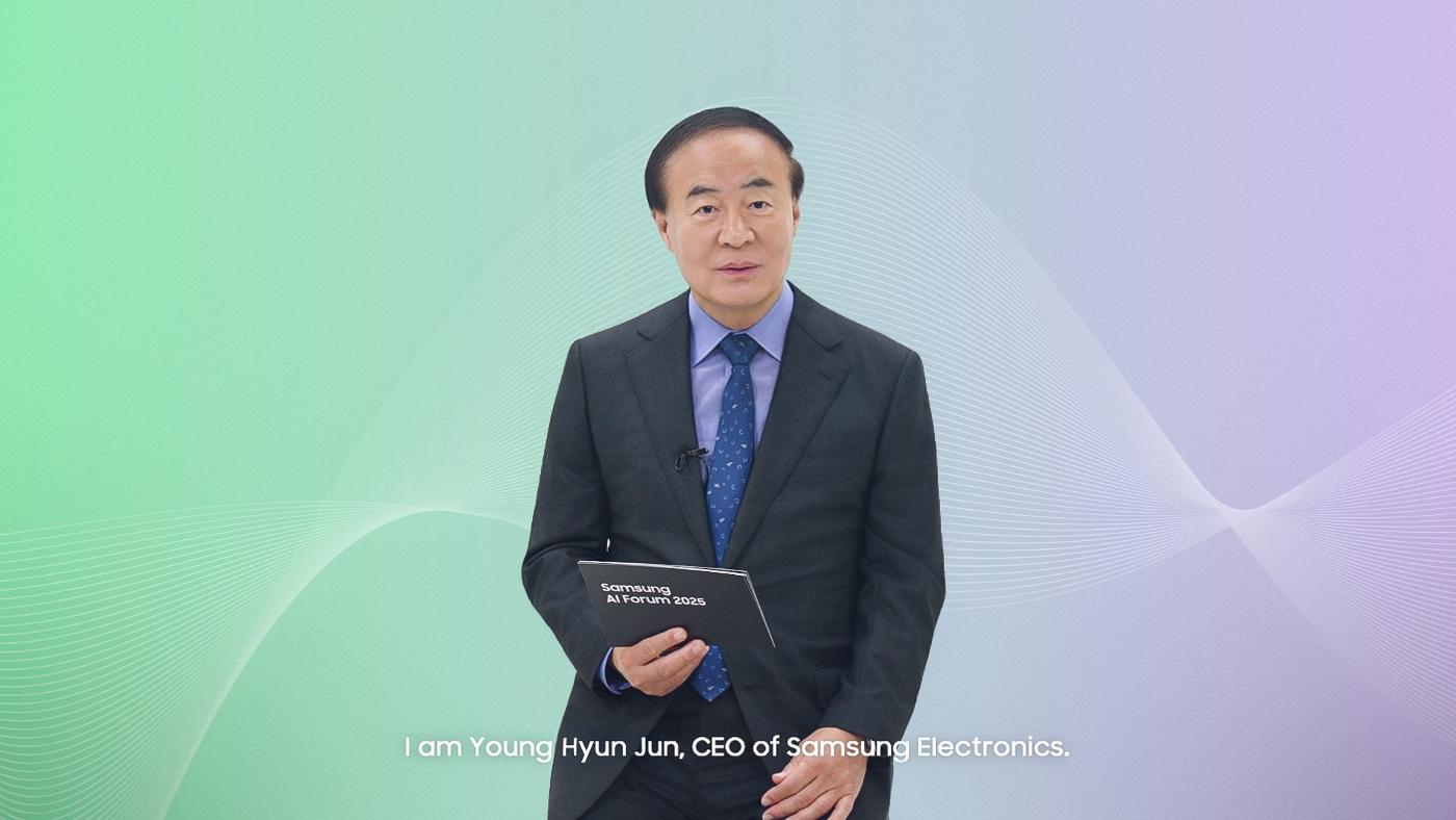 Samsung Electronics Vice Chairman and CEO Jeon Young-hyun is delivering the opening speech at the Samsung AI Forum 2025 held at Samsung Electronics The UniverSE Concert Hall in Yongin, Gyeonggi-do on Monday.