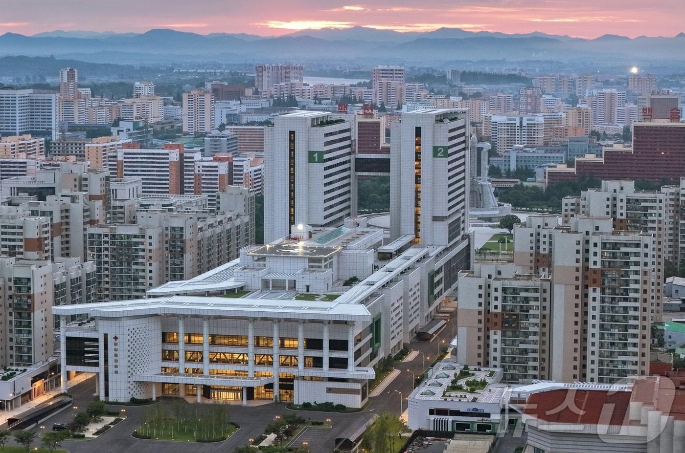 North Korea's Pyongyang General Hospital / Rodong Sinmun