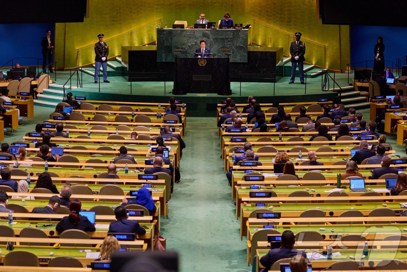 President Lee Jae Myung delivers a keynote address at the 80th session of the United Nations &#40;UN&#41; General Assembly held at the UN Headquarters in New York, USA, on September 23 &#40;Provided by the Presidential Office of South Korea&#41; 2025.9.28 / News1