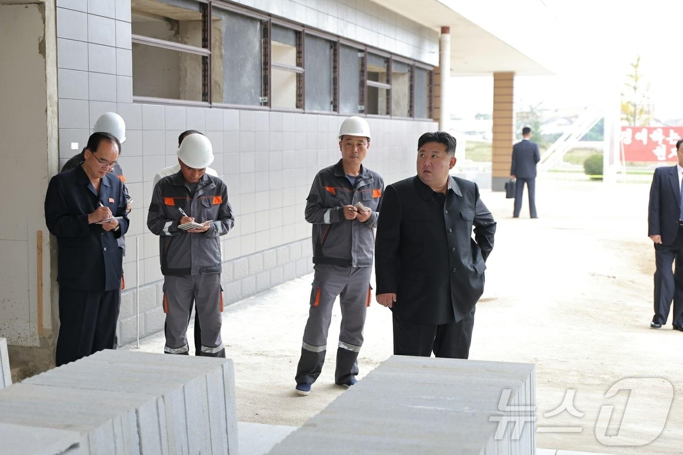 The Rodong Sinmun, the official newspaper of the Workers&#39; Party of Korea, reported on September 9 that the respected Comrade Kim Jong Un guided the construction project of a hospital in Kusong City on the previous day / Rodong Sinmun