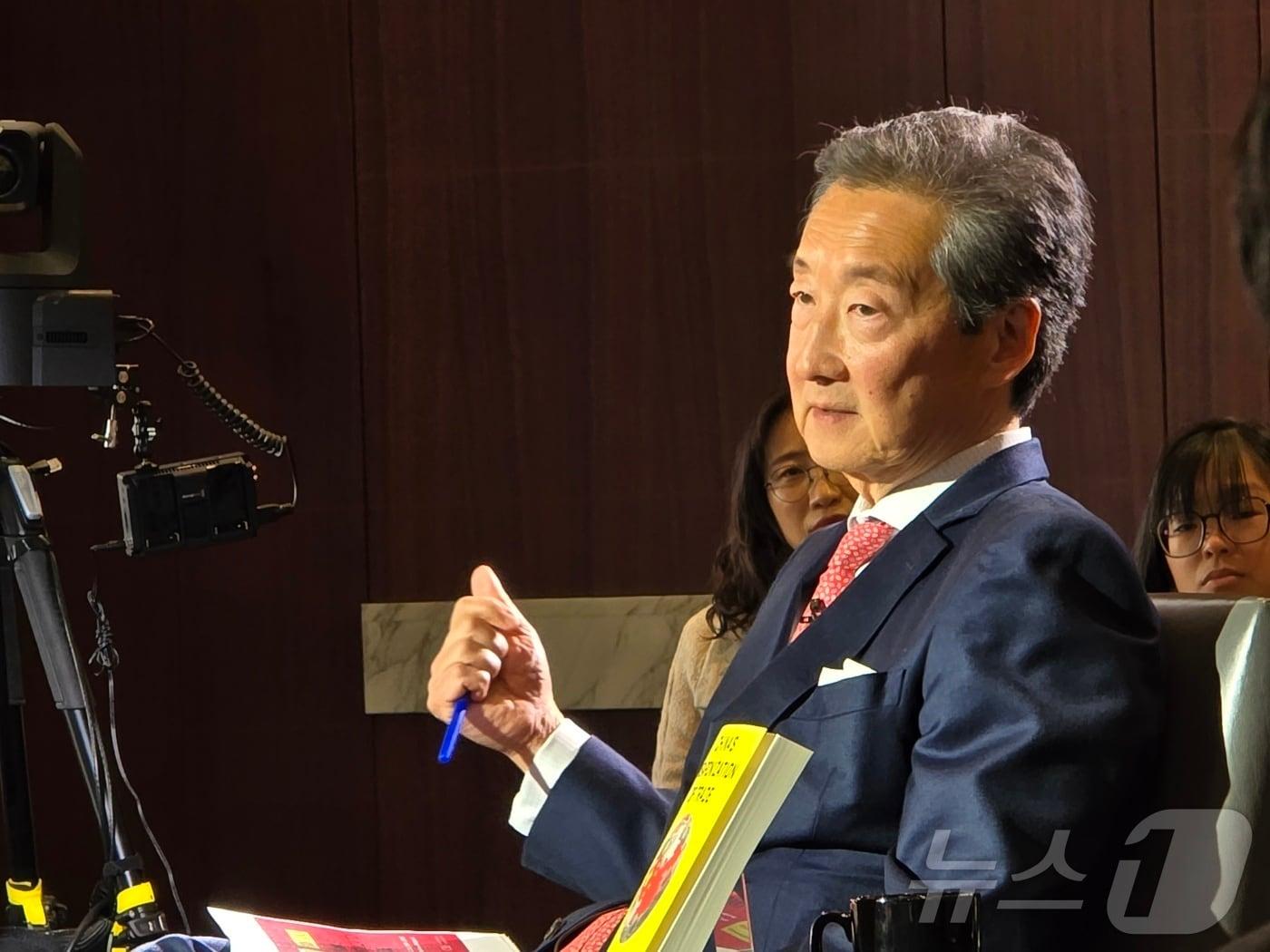 Victor Cha, Korea Chair at the Center for Strategic and International Studies (CSIS), who published China's Weaponization of Trade: Resisting Through Collective Resilience, held a book launch event in Washington, D.C., on Wednesday 2026.01.21 / News1