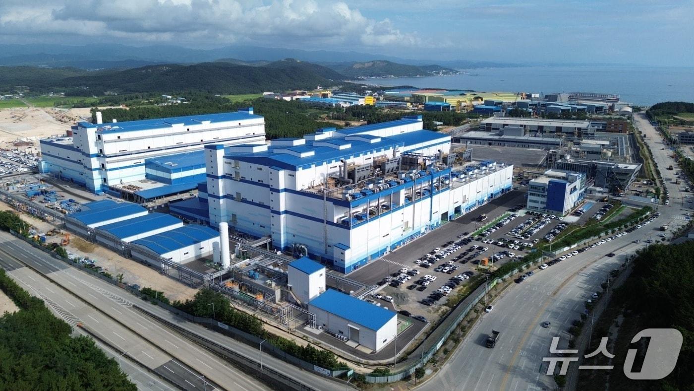 Panoramic view of POSCO Future M Pohang Cathode Material Plant / News1