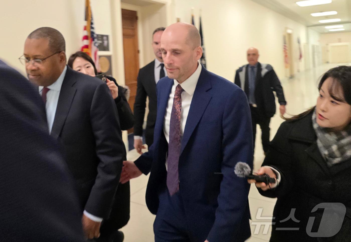 Harold Rogers, Coupang's interim CEO in Korea, enters the hearing room at the Rayburn Building of the U.S. Capitol in Washington, D.C., on Monday for a House Judiciary Committee hearing investigating the Korean government's discriminatory treatment of Coupang 2026.02.23 / News1
