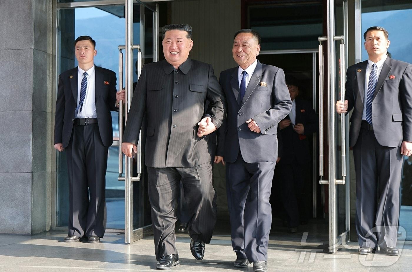 On March 16, Rodong Sinmun, the official newspaper of North Korea’s Workers’ Party, reported that elections for the 15th Supreme People’s Assembly of the Democratic People’s Republic of Korea were held on March 15 in all constituencies nationwide, adding that Kim Jong Un, General Secretary of the Party, visited a polling station set up at the Chonsong Youth Coal Mine, part of the Suncheon District Youth Coal Mine United Enterprise, to cast his vote / Rodong Sinmun