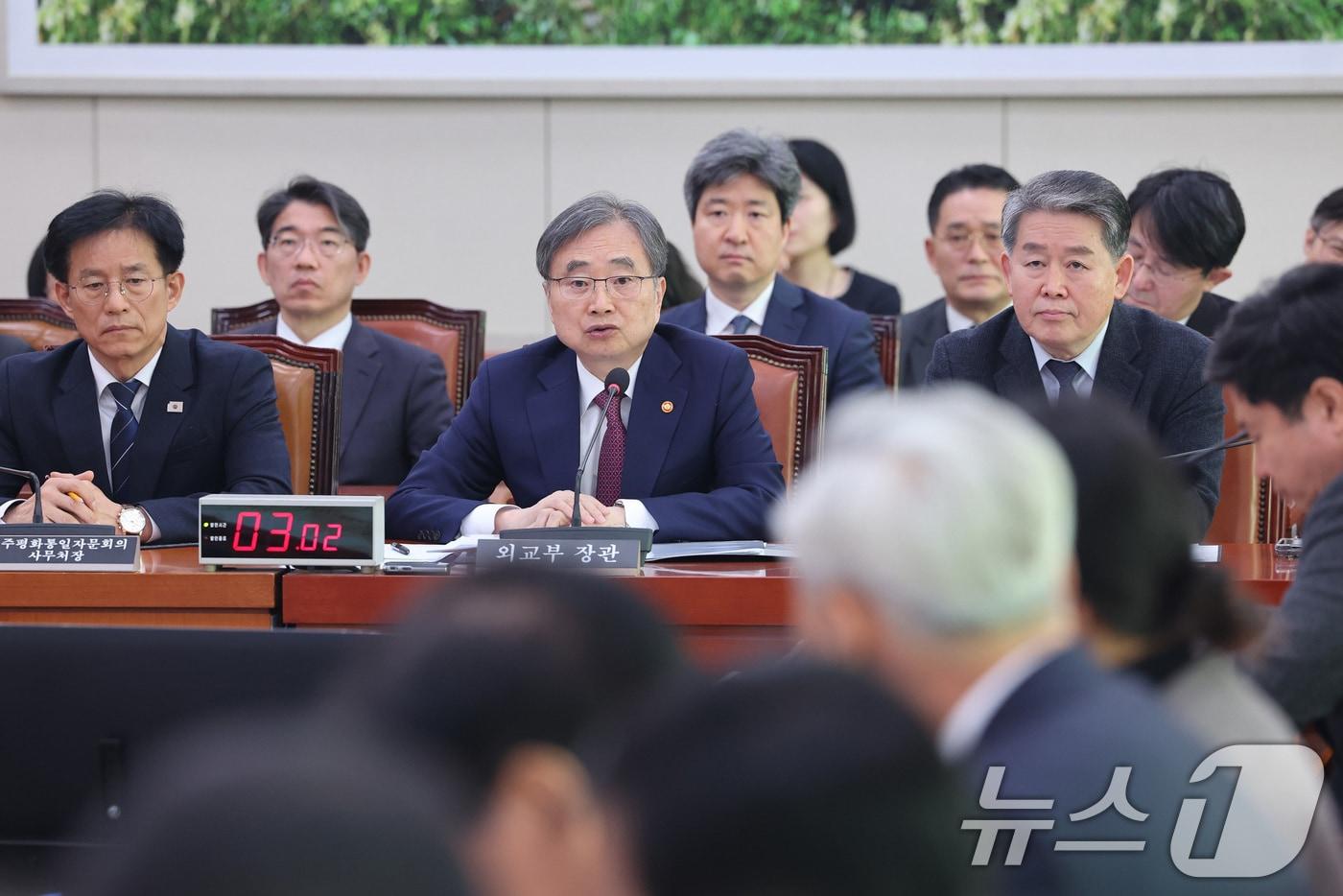 Foreign Minister Cho Hyun is responding to questions from lawmakers at a plenary session of the Foreign Affairs and Unification Committee held at the National Assembly in Yeouido, Seoul, on March 17 2026.3.17 / News1