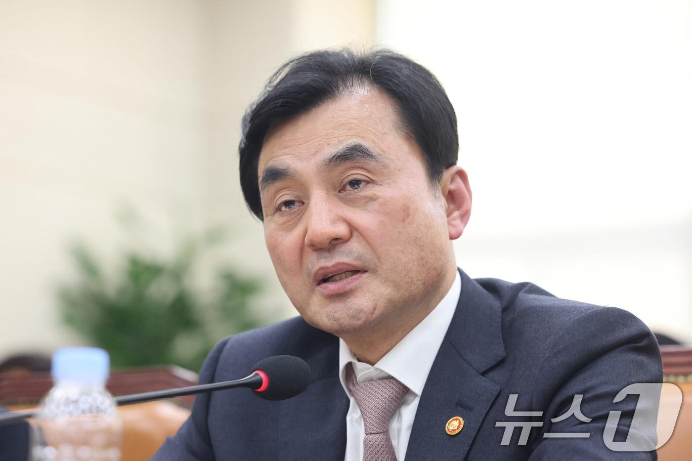 Defense Minister Ahn Gyu-back answers questions from lawmakers during a plenary session of the National Defense Committee at the National Assembly in Yeouido, Seoul, on Tuesday 2026.3.17 / News1