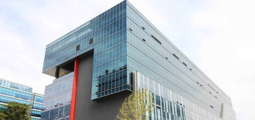 SILICON 2 / Capture from SILICON 2 website