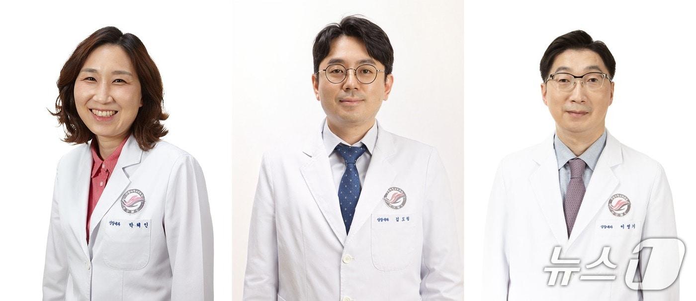 Professors Park Hye-in, Kim Do-hyung and Lee Young-gi of the Division of Nephrology at Hallym University Kangnam Sacred Heart Hospital (from left) / Courtesy of Hallym University Kangnam Sacred Heart Hospital