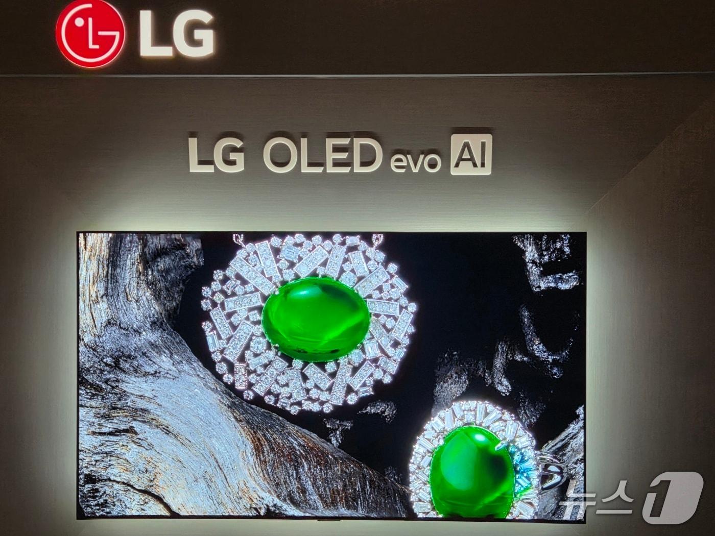 LG Electronics has unveiled its next-generation premium OLED TV, the EVO 2026.3.25 / News1