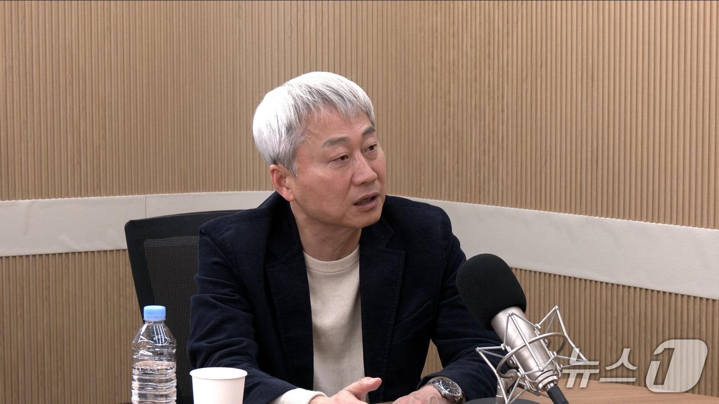 Kim Geun-sik, chairman of the People Power Party's Songpa B District Committee in Seoul, appeared on News1TV's Fact and View on Tuesday and answered questions / Capture from News1TV's Fact and View