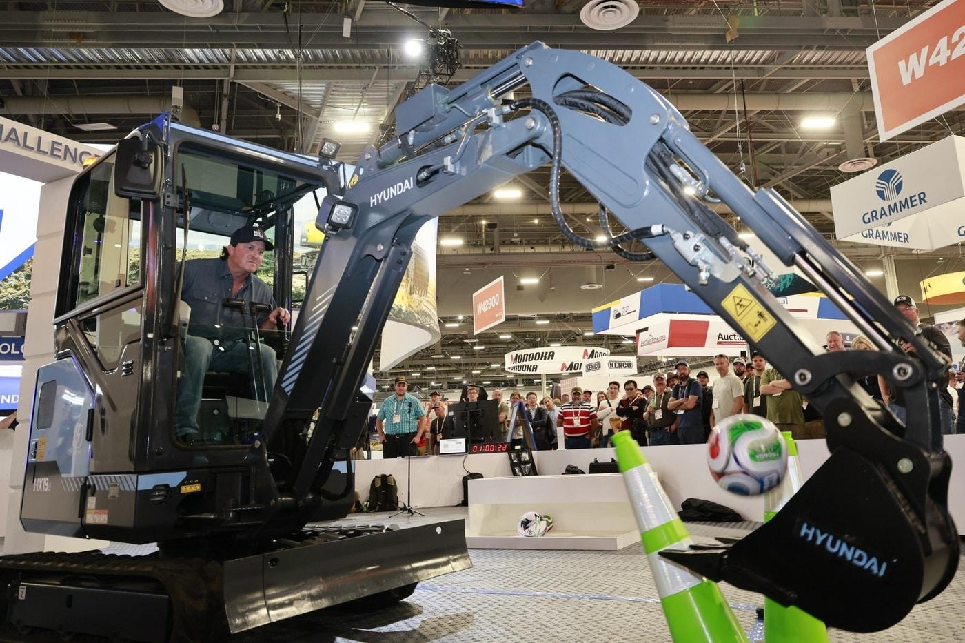 HD Construction Equipment held its Operator Challenge at CONEXPO 2026, North America's largest construction equipment exhibition, in Las Vegas, U.S., on Tuesday, drawing crowds of spectators watching the competition (Provided by HD Construction)