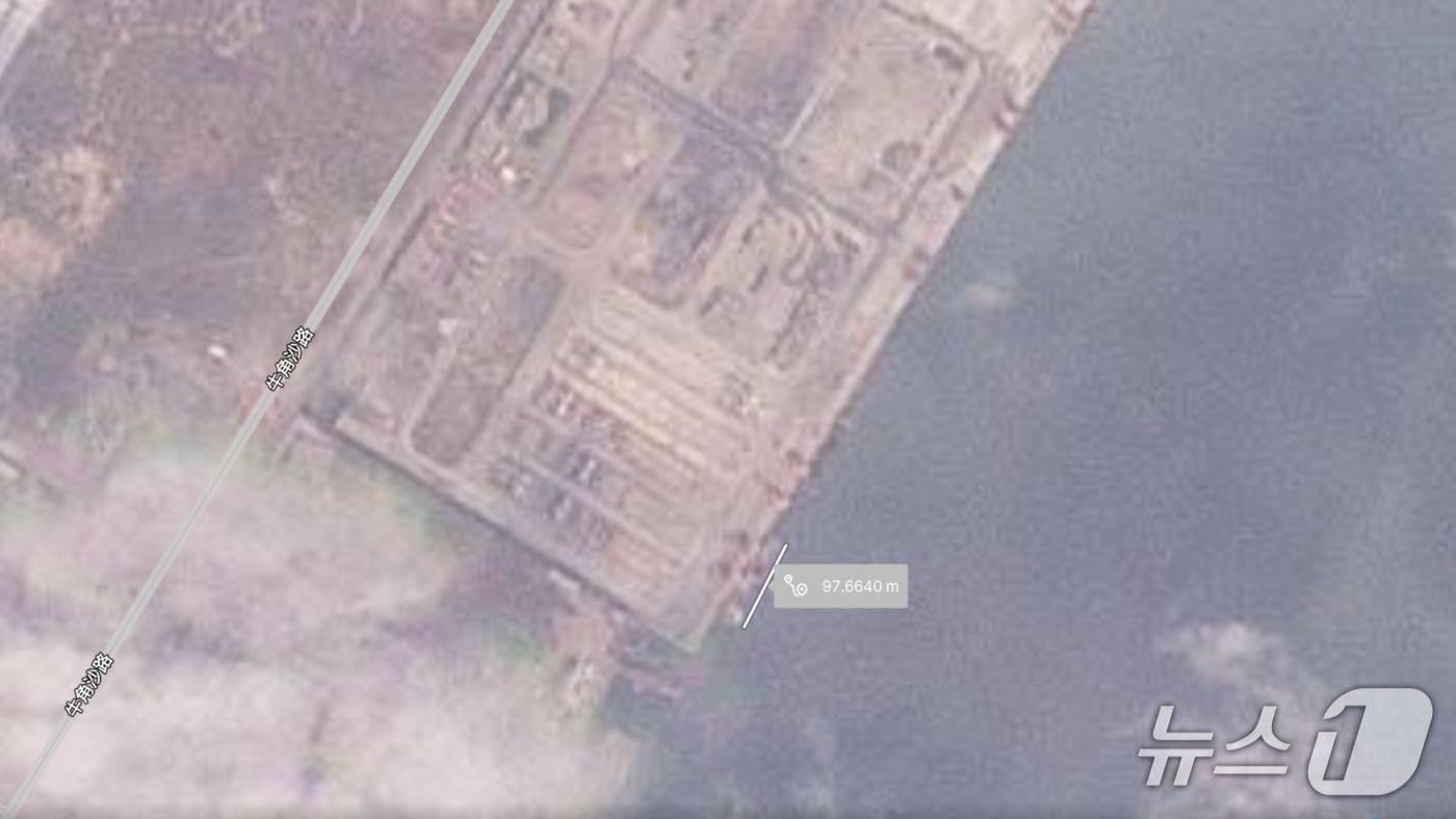 NK News, a media outlet specializing in North Korea, reported that, based on an analysis of satellite imagery from Planet Labs, the North Korean-flagged cargo ship Buyun 6 departed from Dalian, China, and arrived at Fangcheng Port / Capture from NK News