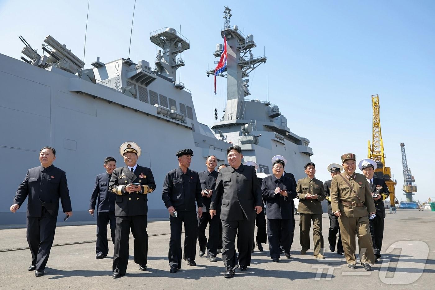 The Rodong Sinmun, the official newspaper of North Korea’s Workers’ Party, reported on Tuesday that test launches of strategic cruise missiles and ship-to-ship missiles were conducted on April 12 aboard the 5,000-ton destroyer Choe Hyon-ho under the supervision of Kim Jong Un, General Secretary of the Workers’ Party / Rodong Sinmun