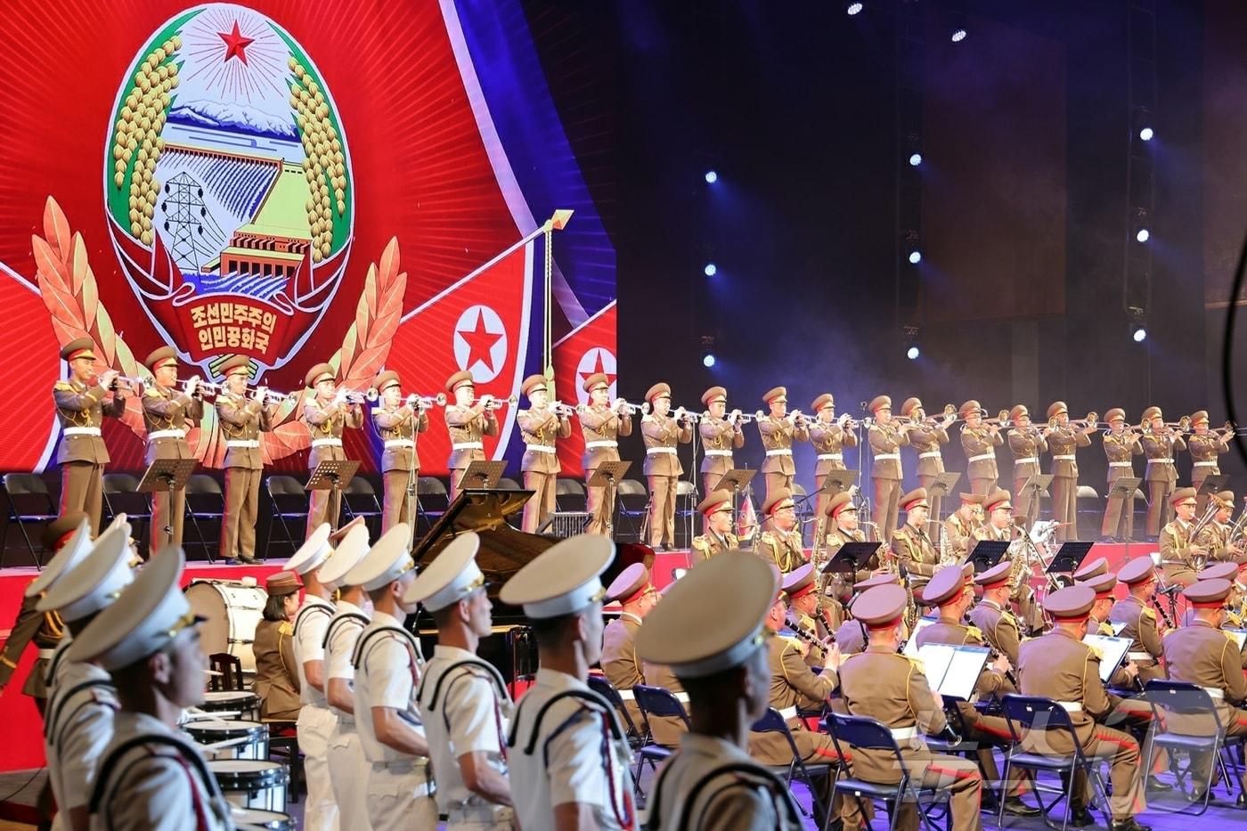Kim Jong Un, General Secretary of the Workers' Party of Korea, and his daughter Ju-ae / Rodong Sinmun