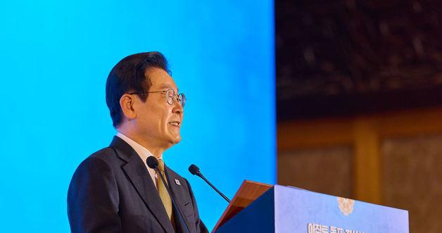 Lee "We Must Needle the Eye of Inter-Korean Dialogue... More Effort Needed to Resolve the Burden of the Yoon Administration."