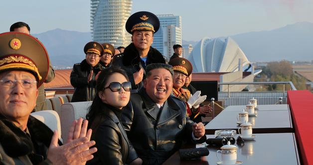 Kim Ju Ae's 'Charisma' Highlighted in Leather Jumper and Sunglasses: First Appearance in Three Months