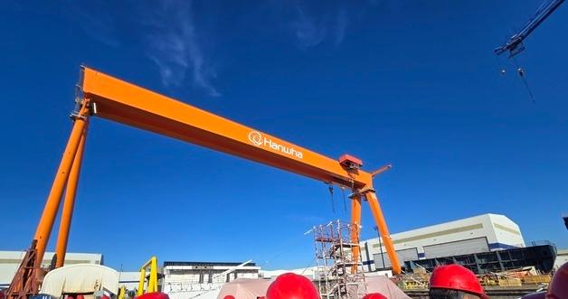 “U.S. Eases Restrictions on Foreign Shipbuilders Building Warships” — Hanwha Ocean Shares Jump 6% [Hot Stock]