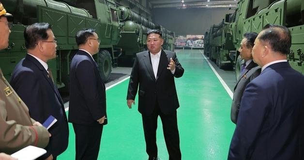 US North Korea Sanction Easing, Still Attractive Card... South Korea Must Focus On "Mediator"