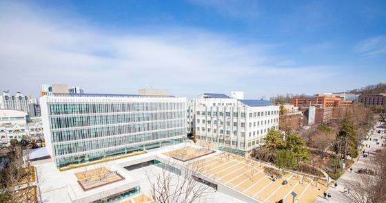 Solar Panels and Efficiency Measures Cut Campus Emissions by 20% at Seoul City University