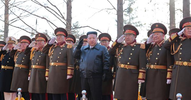 Kim Jong Un Sets Sights on Finalizing Military Development Before Entering U.S. Negotiations