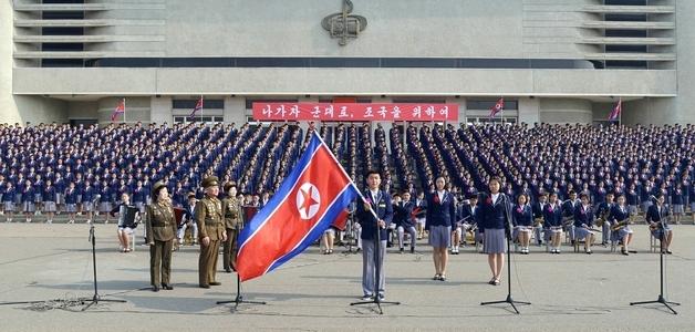 Over 1,200 North Korean High School Seniors Volunteer for Frontline Service Amid Rising Tensions