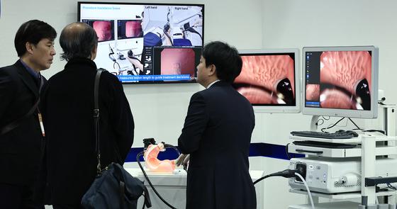 An AI Endoscope Built in Korea: Lighter Controls, Custom Alerts, and a Push Into the U.S. Next