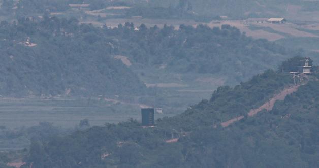 Unification Ministry Stresses Humanitarian Factor in Handling Legal Issues of N.K. Defector Remittances