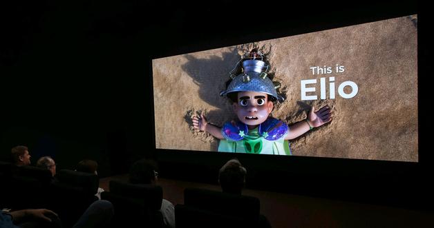 Samsung’s Onyx Screen Makes Movie Nights Way Brighter—and Sharper
