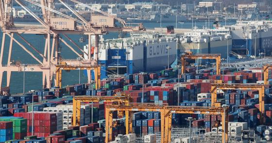 Is South Korea's Economy Stuck? Analyzing the 1.0% Growth Rate Compared to Global Trends