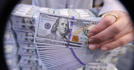 Is the U.S. Exceptionalism Back? Insights on USD Strength and Future Rate Hikes
