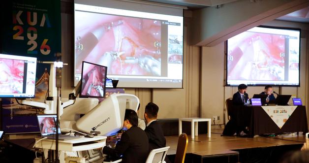 Revolutionizing Surgery: First Cross-Border Remote Surgery Between Korea and China Using 5G Technology